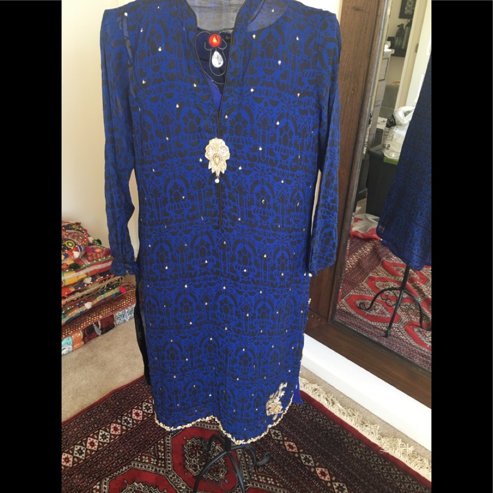 Agha noor kurta with slip
